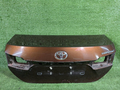 KLAPA TYLNA TYŁ BAGAŻNIKA TOYOTA COROLLA E16 SEDAN NR.106