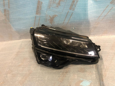 REFLEKTOR PRAWY SKODA KAROQ FULL LED nr.00