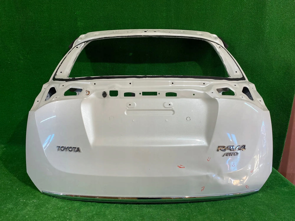 KLAPA TYLNA TYŁ BAGAŻNIKA TOYOTA RAV4 IV 12-15