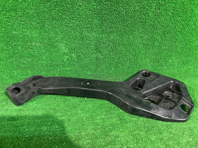 WSPORNIK PASA PRAWY RENAULT TRAFIC IV 21-