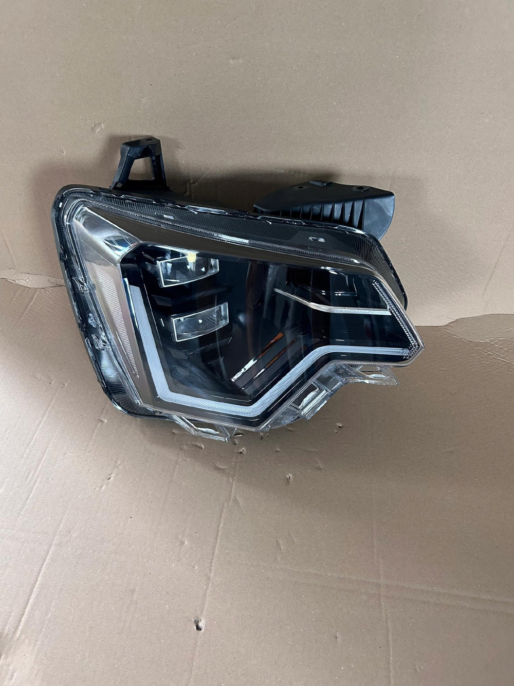 REFLEKTOR PRAWY KIA NIRO II FULL LED KOMPLETNA NR.044