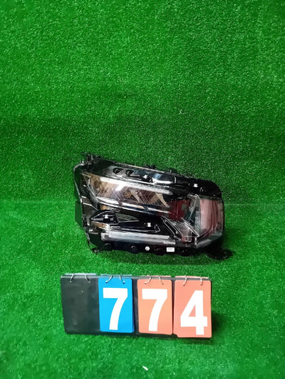 REFLEKTOR PRAWY PRZÓD CITROEN E-C3 24- FULL LED NR.774