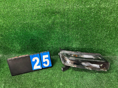 DRL LAMPA REFLEKTOR PRAWY DACIA SPRING