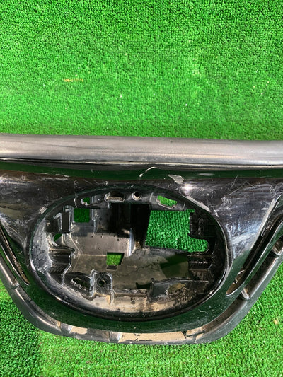 GRILL ATRAPA TOYOTA COROLLA E21 SEDAN