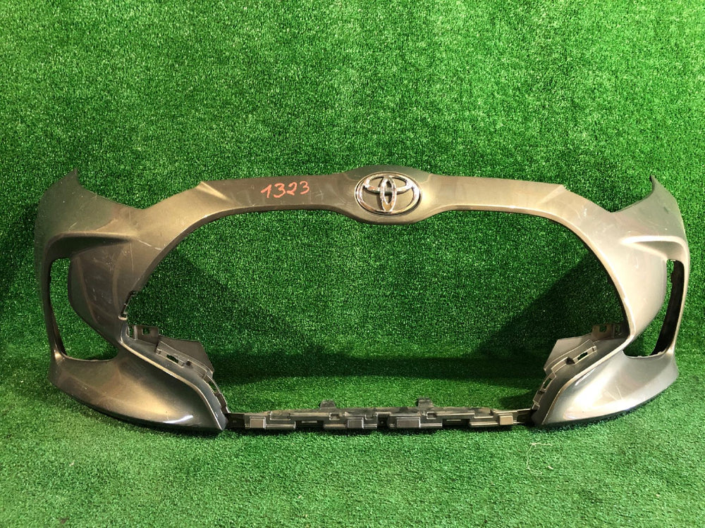 ZDERZAK PRZEDNI PRZÓD TOYOTA YARIS IV 4 BEZ PDC NR.1323