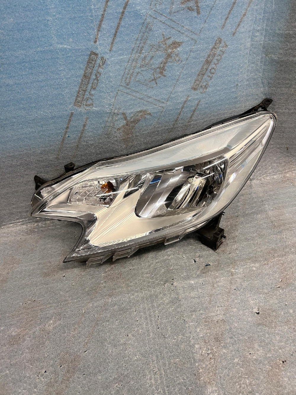 REFLEKTOR LEWY NISSAN NITE II nr.0