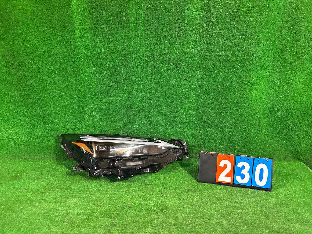 REFLEKTOR PRAWY LEXUS NX II 2021- FULL LED nr:230