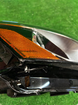 REFLEKTOR PRAWY AUDI Q5 8R XENON USA