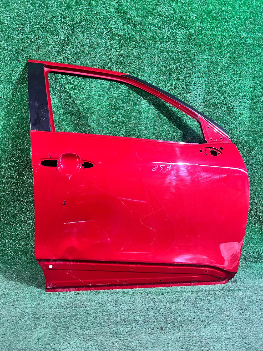 DRZWI PRZEDNIE PRAWE TOYOTA YARIS CROSS