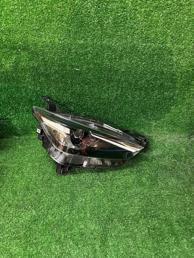 REFLEKTOR PRAWY MAZDA CX3 CX-3 D10E-51030 10 PIN