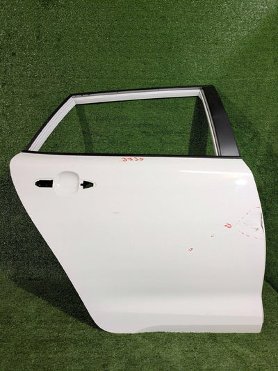 DRZWI TYLNE PRAWE PRAWY TYŁ TOYOTA COROLLA E21 KOMBI 18- NR.3935