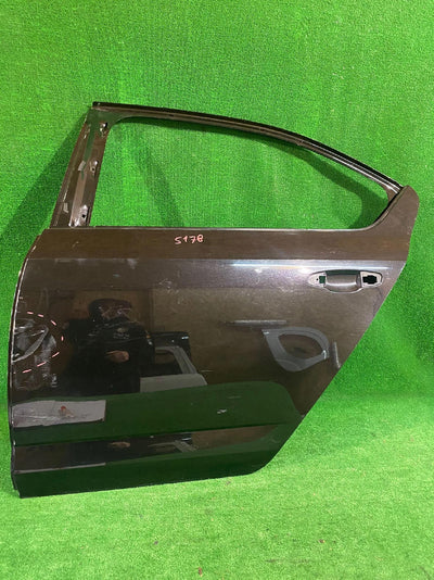 DRZWI TYLNE LEWE LEWY TYŁ SKODA OCTAVIA III HB SEDAN