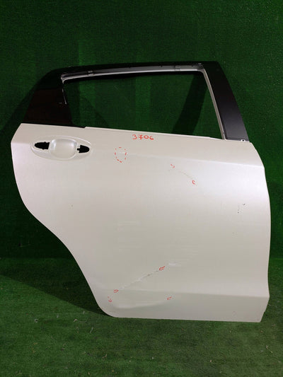 DRZWI TYLNE PRAWE PRAWY TYŁ TOYOTA YARIS III NR.3706