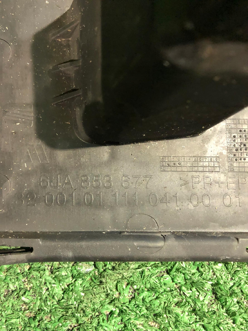 KRATKA ZDERZAKA SEAT TOLEDO IV 6JA NR.0201