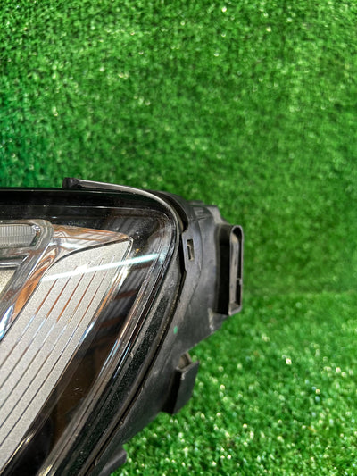 REFLEKTOR LEWY AUDI A3 LIFT XENON 16- 8V0941005E