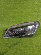 REFLEKTOR PRAWY PRZÓD SKODA SUPERB III 15- BI- XENON LED NR.831