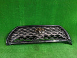 GRILL ATRAPA CHŁODNICY TOYOTA COROLLA CROSS