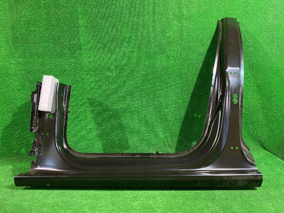 SŁUPEK PRÓG LEWY AUDI A3 8V SEDAN