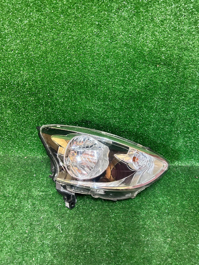 REFLEKTOR PRAWY NISSAN MICRA K13 LIFT