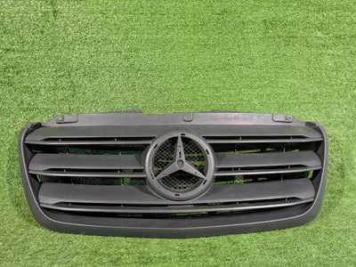 GRILL ATRAPA CHŁODNICY MERCEDES W910 19- NR.32