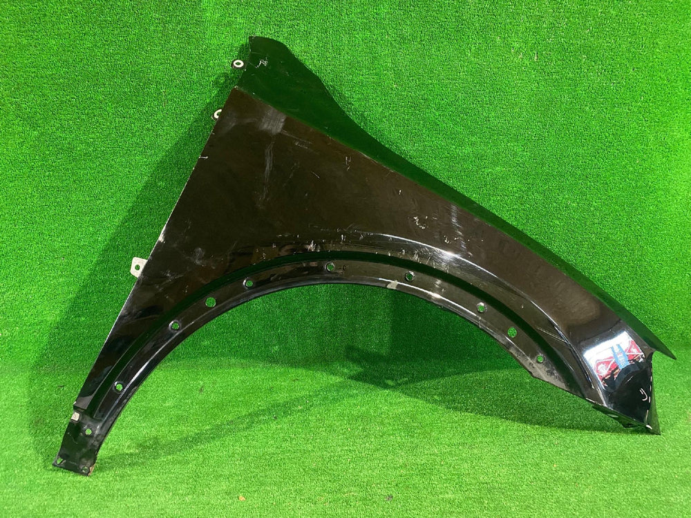 BŁOTNIK PRZEDNI PRAWY PRZÓD AUDI Q3 8U