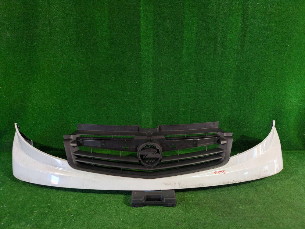 ZDERZAK PRZEDNI PRZÓD OPEL VIVARO A LIFT