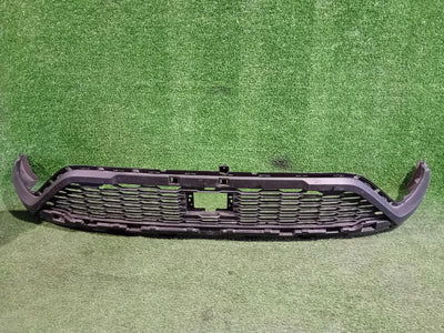 KRATKA ZDERZAK PRZÓD ŚRODKOWA SANDERO III STEPWAY NR.0144