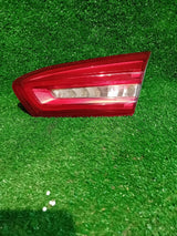 LAMPA PRAWA TYLNA TYŁ FORD FOCUS MK4 HB HATCHBACK PĘKNIĘTA
