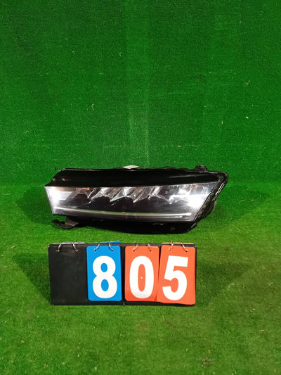REFLEKTOR LEWY PRZÓD SKODA OCTAVIA IV FULL LED 19- NR.805