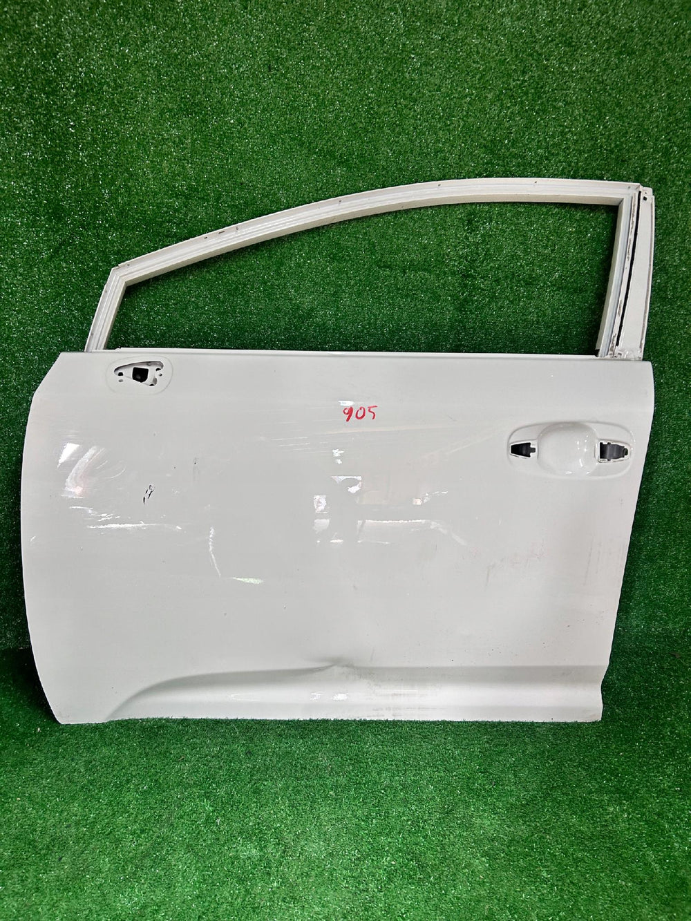 DRZWI PRZEDNIE LEWE TOYOTA AVENSIS T27