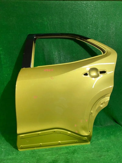 DRZWI TYLNE LEWE LEWY TYŁ TOYOTA YARIS CROSS 20- NR.1962
