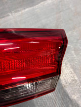 LAMPA PRAWA TYLNA W KLAPĘ HYUNDAI I30 III HB nr.00