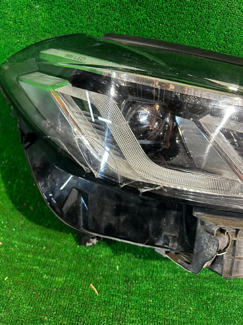 REFLEKTOR PRAWY BMW 6 G32 LIFT