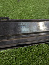 KRATKA ZDERZAKA TYLNEGO LISTWA AUDI Q4 E-TRON NR.06596
