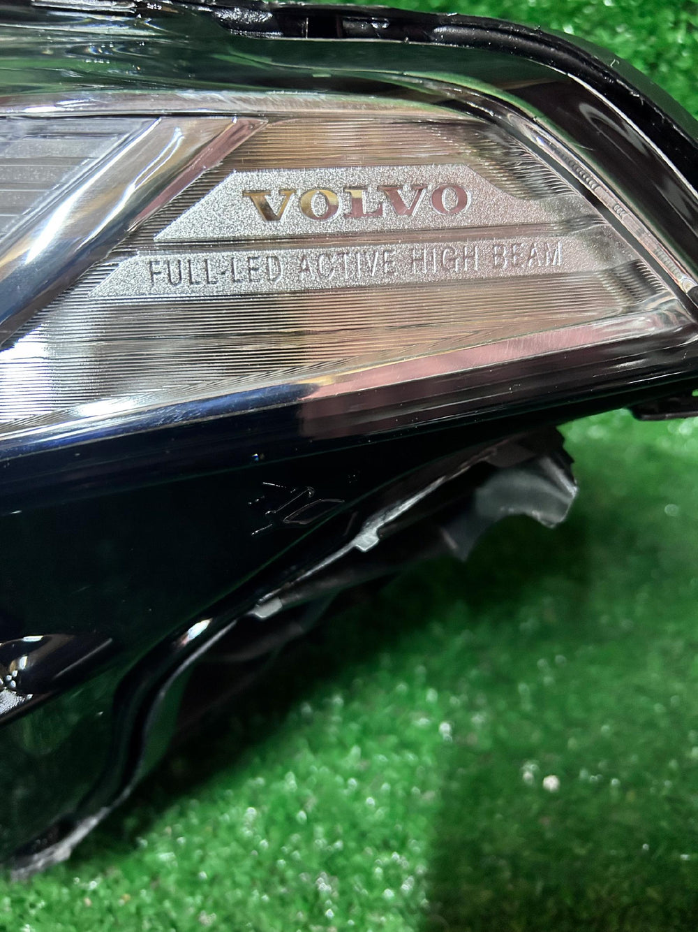 REFLEKTOR LEWY VOLVO XC90 II LIFT