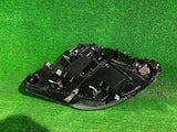 REFLEKTOR PRAWY BMW F10 XENON