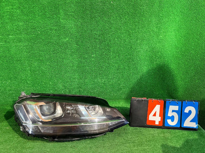 REFLEKTOR PRAWY VW GOLF VII XENON nr:452