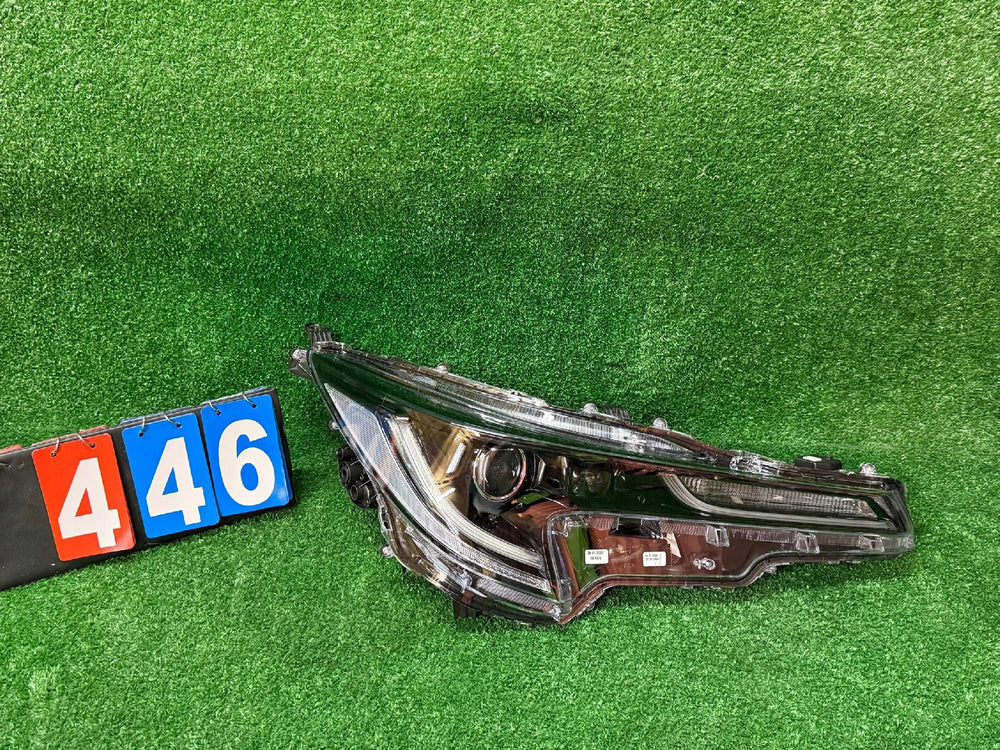 REFLEKTOR PRAWY TOYOTA COROLLA E21 HB KOMBI FULL LED 2 soczewki nr:446