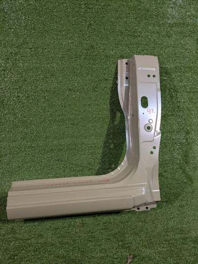 PRÓG PRAWY SŁUPEK SUZUKI SWIFT MK8 NR.42