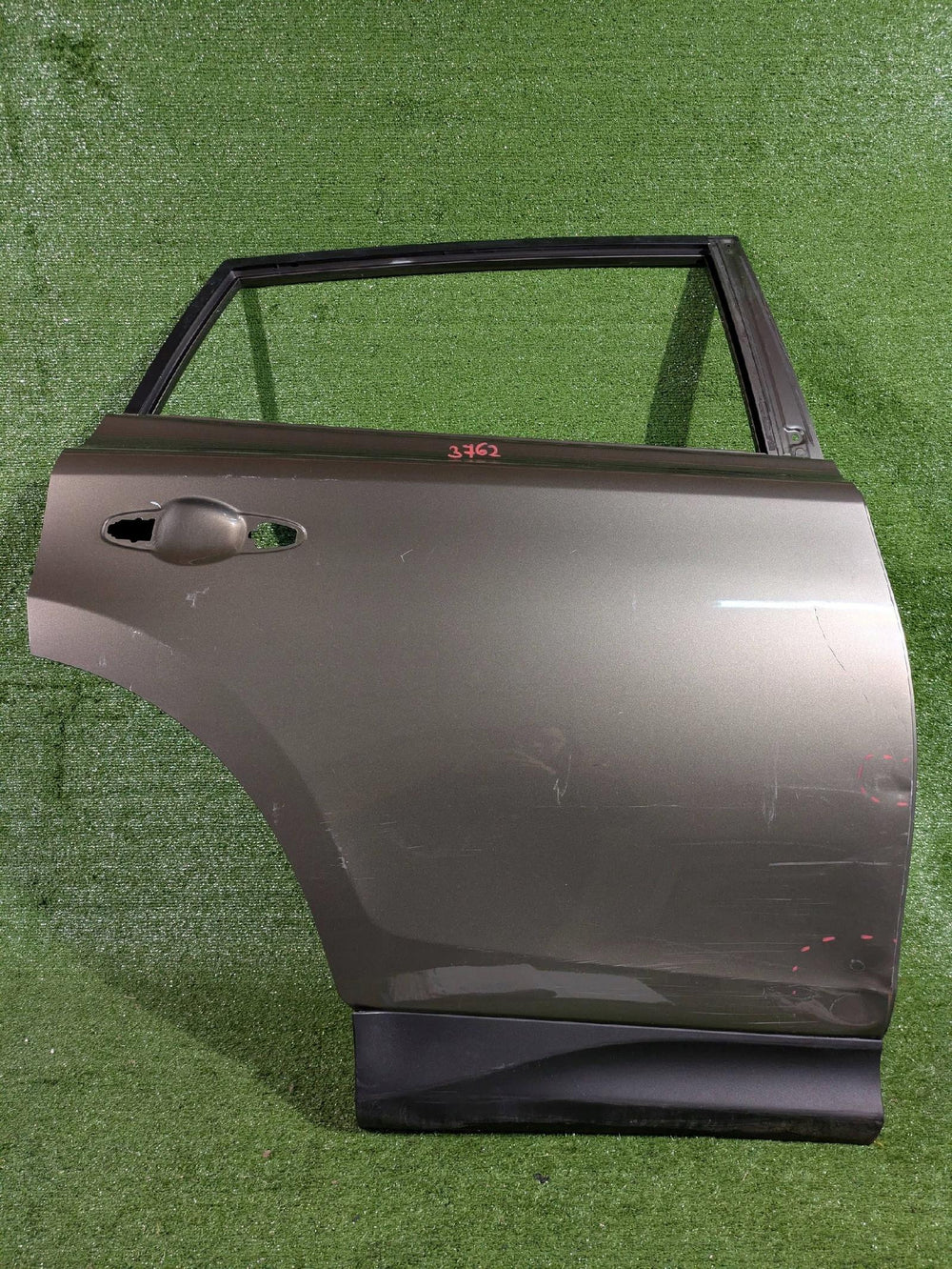 DRZWI TYLNE PRAWE PRAWY TYŁ TOYOTA RAV4 IV NR.3762