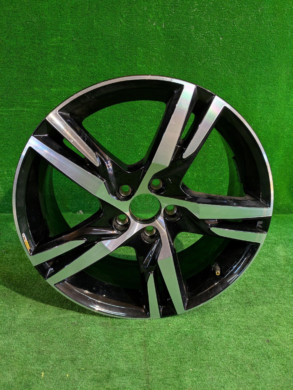 ALUFELGA VOLVO XC40 18" 7.5J ET 50.5 31445812 32327352 NR.003