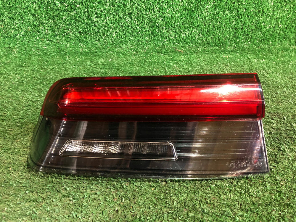 LAMPA TYLNA LEWA BMW 3 G20 SEDAN LED