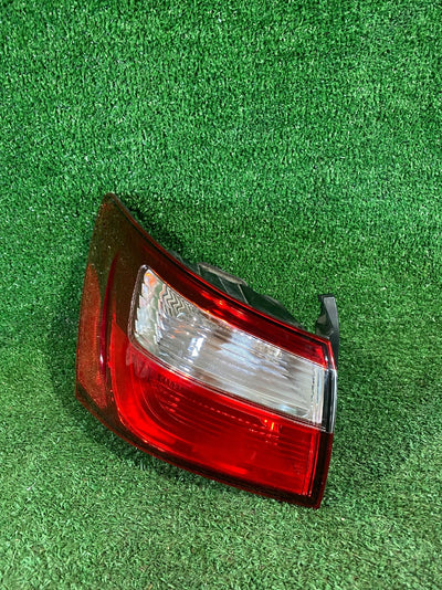 LAMPA TYLNA LEWA KIA RIO III SEDAN