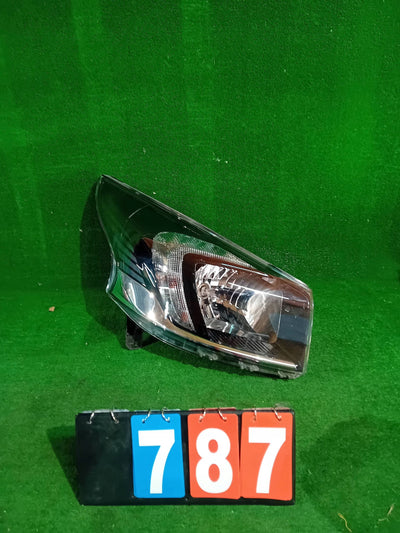 REFLEKTOR PRAWY PRZÓD OPEL VIVARO B II 14- LED NR.787