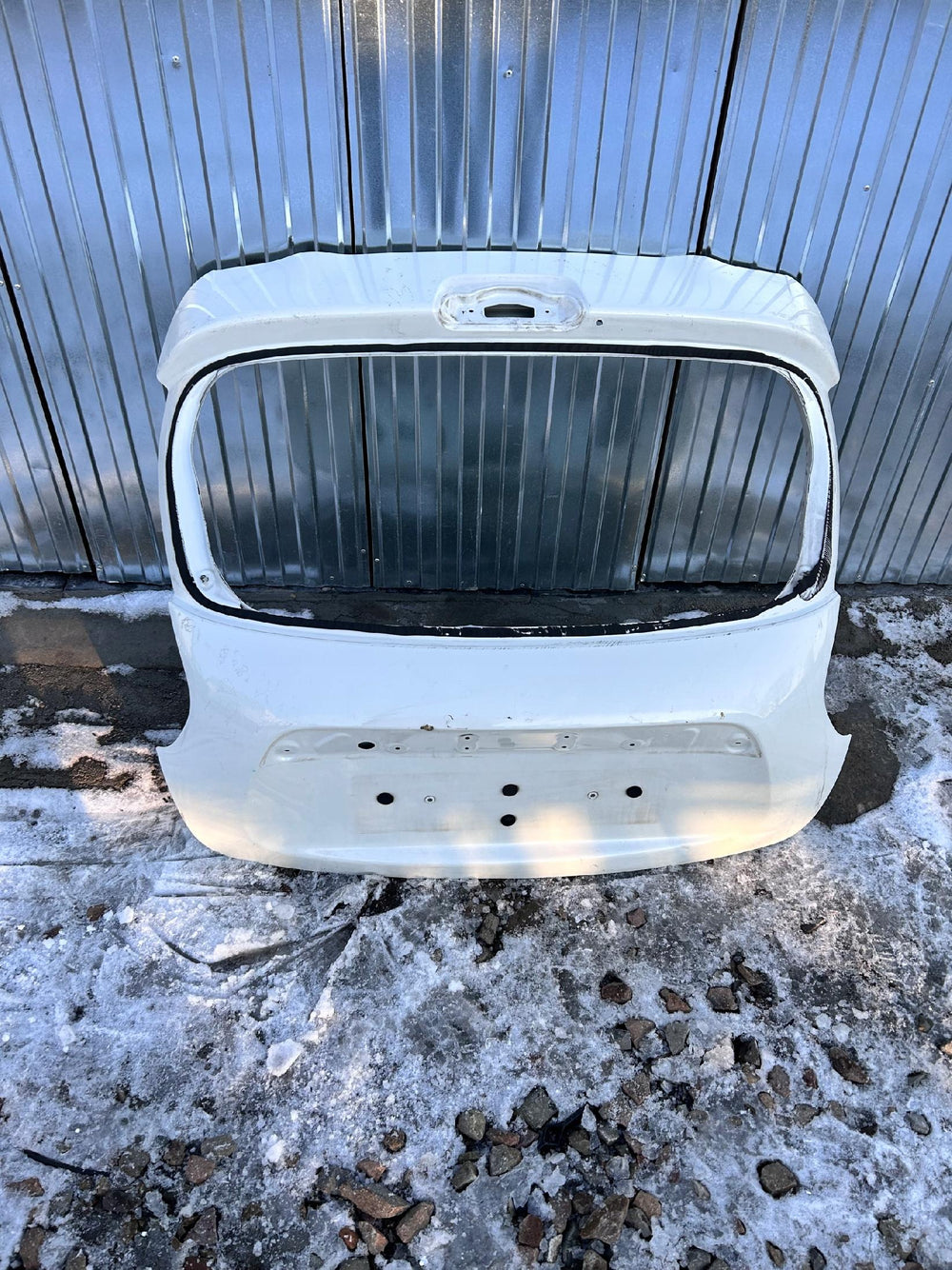 KLAPA TYŁ TYLNA NISSAN JUKE F15 nr.001