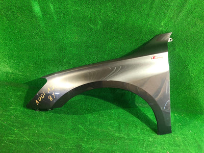 BŁOTNIK LEWY PRZÓD AUDI A3 8Y 20-