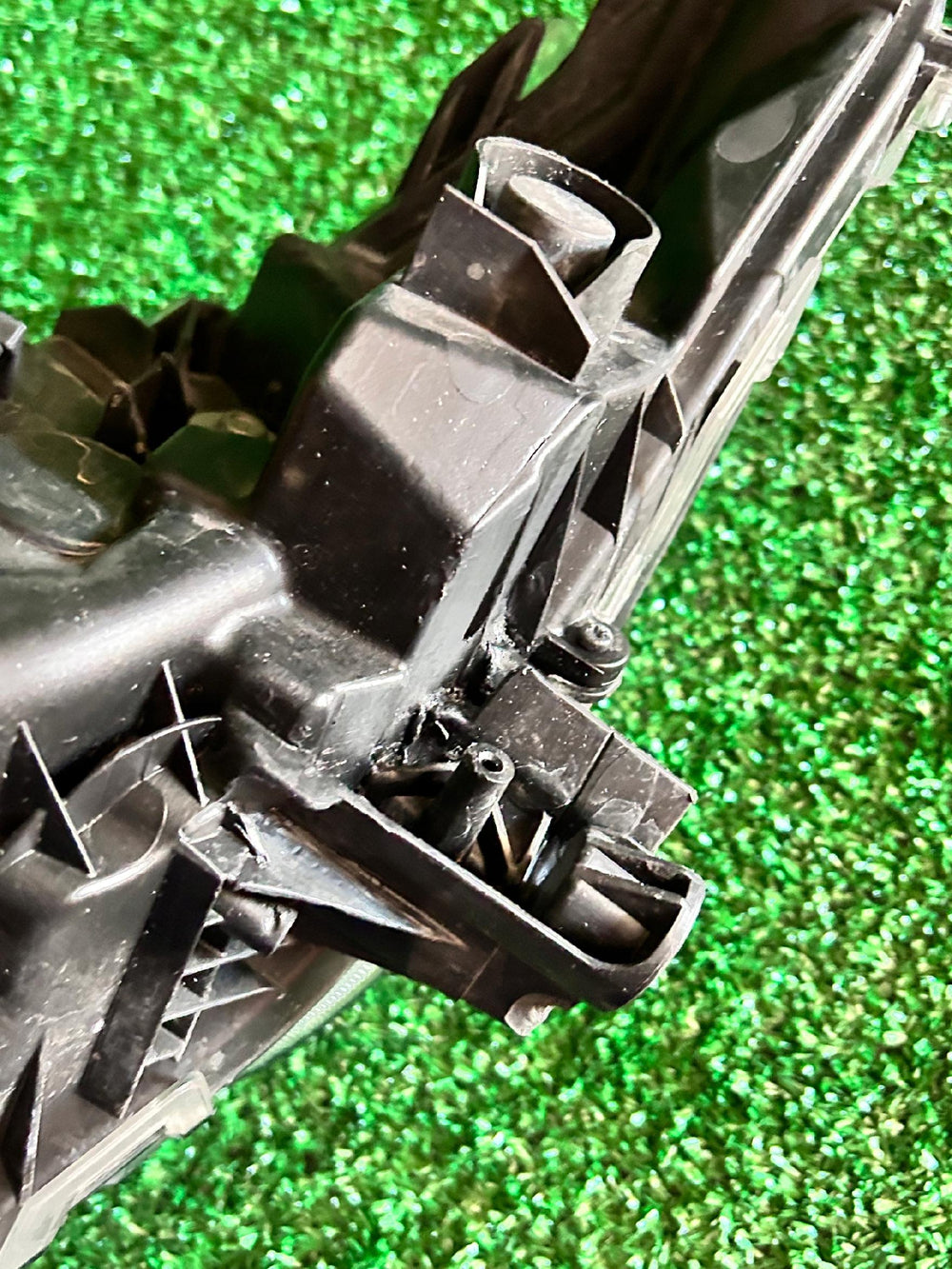 REFLEKTOR PRAWY TOYOTA RAV4 V FULL LED NR.31