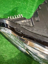 REFLEKTOR PRAWY VOLVO XC90 II FULL LED 32228689 nr:686