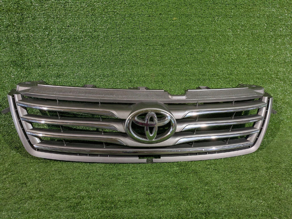 GRILL ATRAPA CHŁODNICY TOYOTA RAV4 III LIFT 10- NR.33