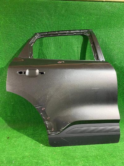 DRZWI TYLNE PRAWE PRAWY TYŁ FORD KUGA MK3 20- NR.1913